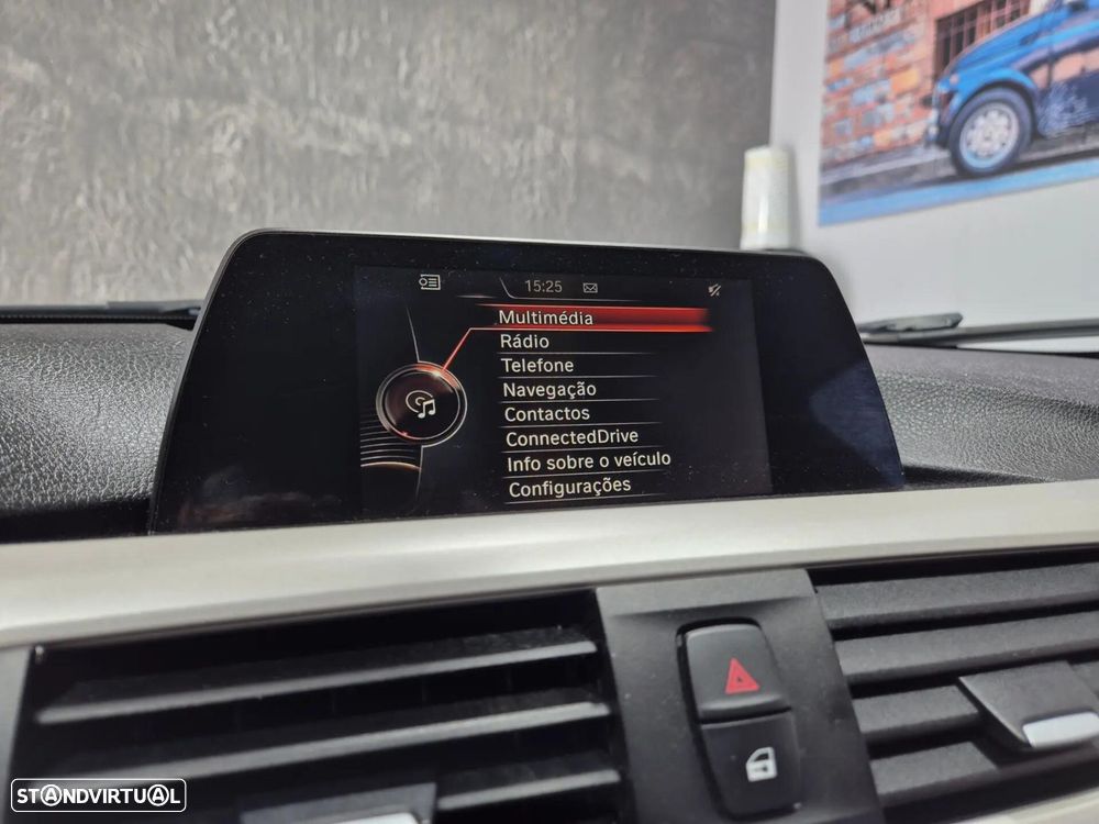 BMW 318 d Aut. - 18