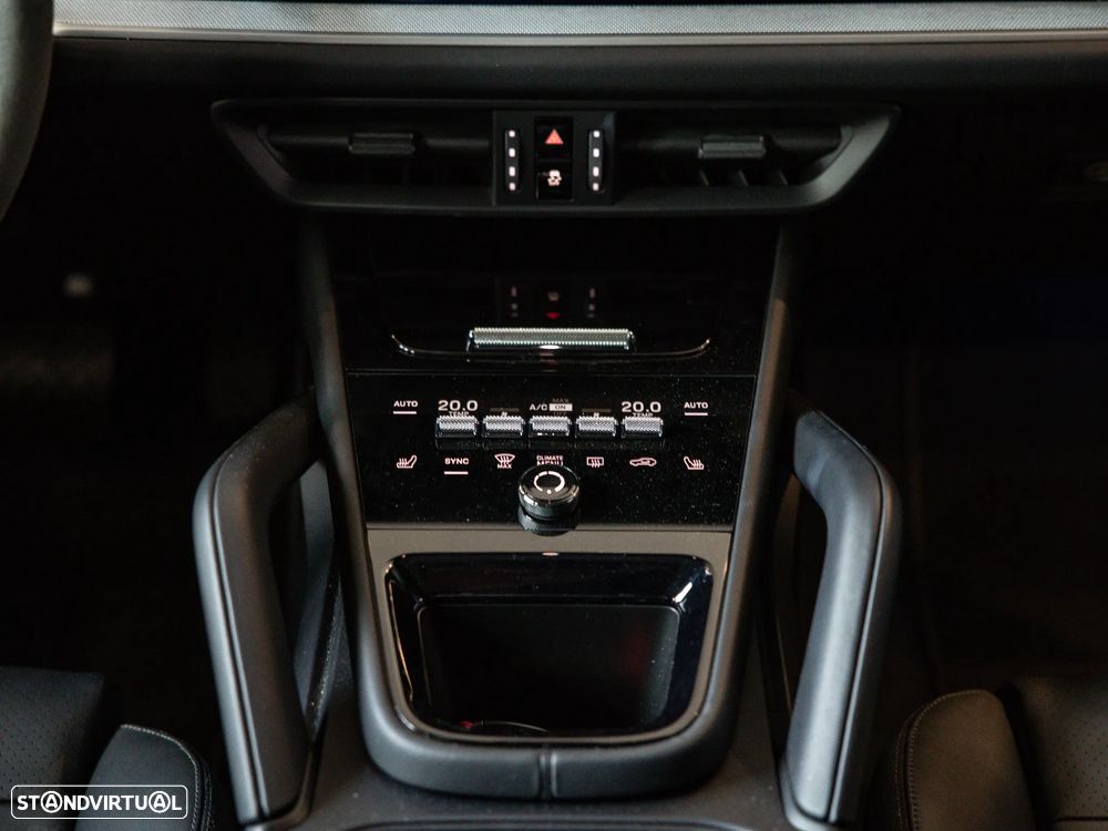Porsche Cayenne Coupé E-Hybrid - 34