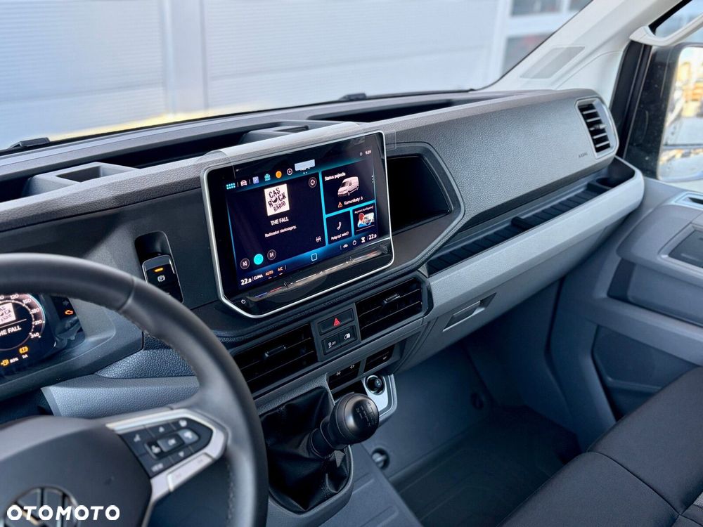 Volkswagen Crafter 35 Furgon z wysokim dachem silnik: 2,0 l EU6 SCR 177 KM / skrzynia biegów: Przedni napęd manualna 6-biegowa rozstaw osi: 4490 mm - 28