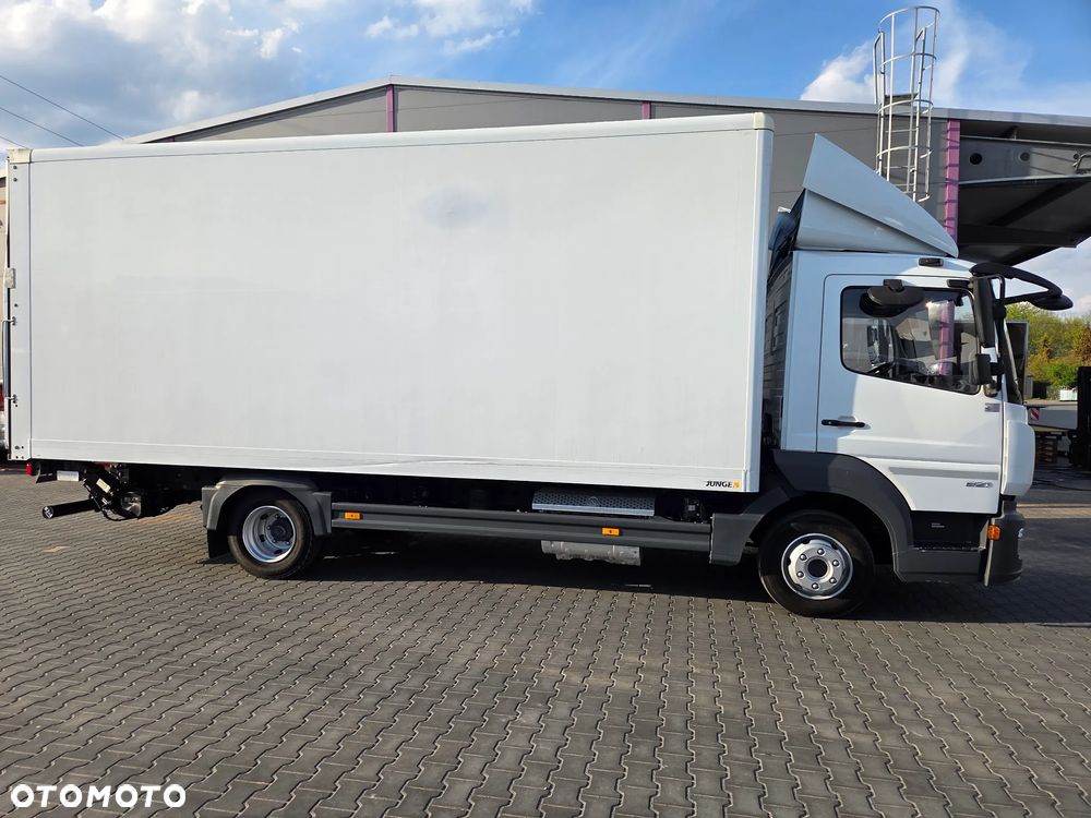 Mercedes-Benz Atego 821 - 6