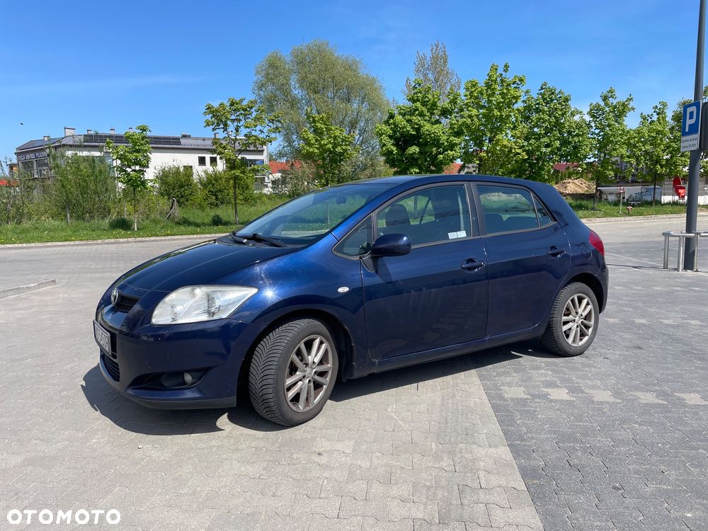 Toyota Auris 1.4 D-4D Luna - 2