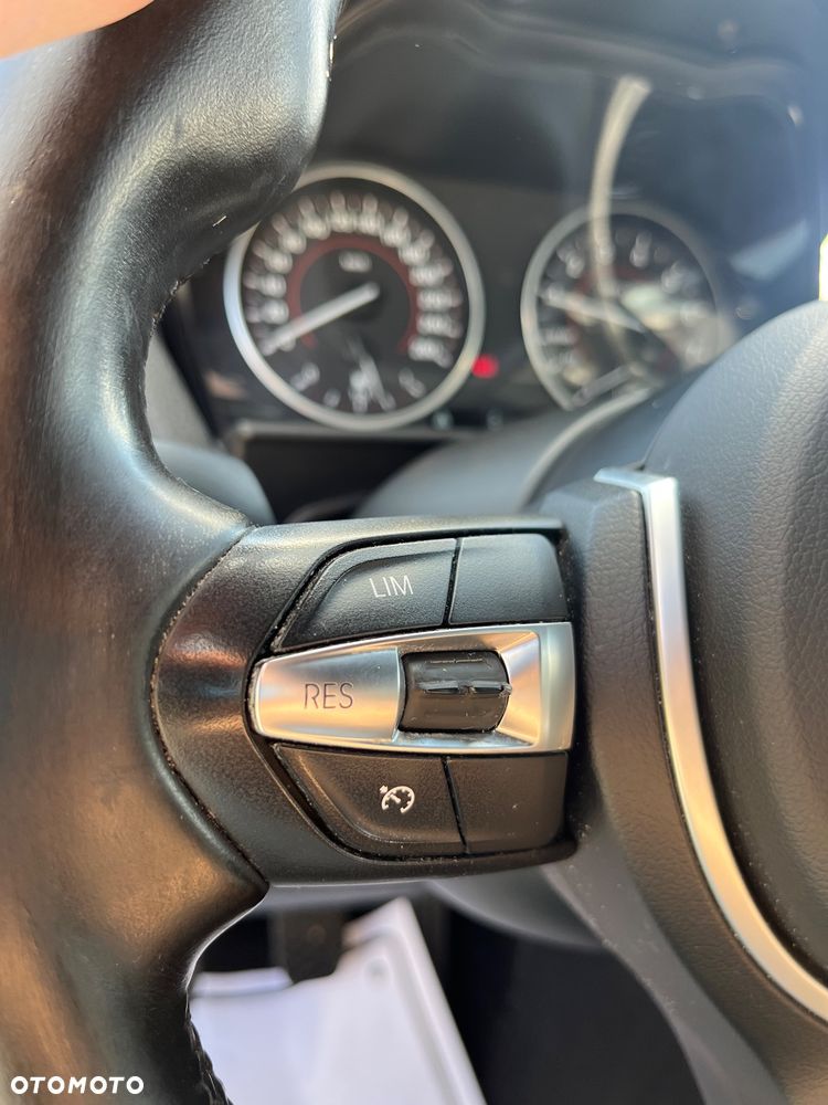 BMW Seria 1 120i M Sport - 24
