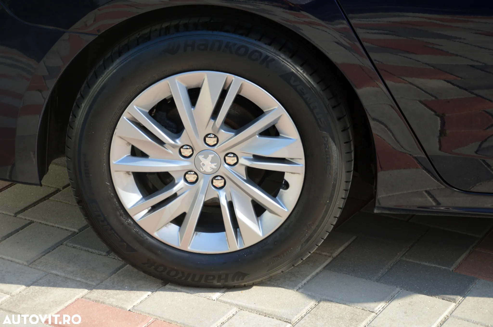 Peugeot 508 1.2L PureTech 130 S&S EAT8 Allure - 36