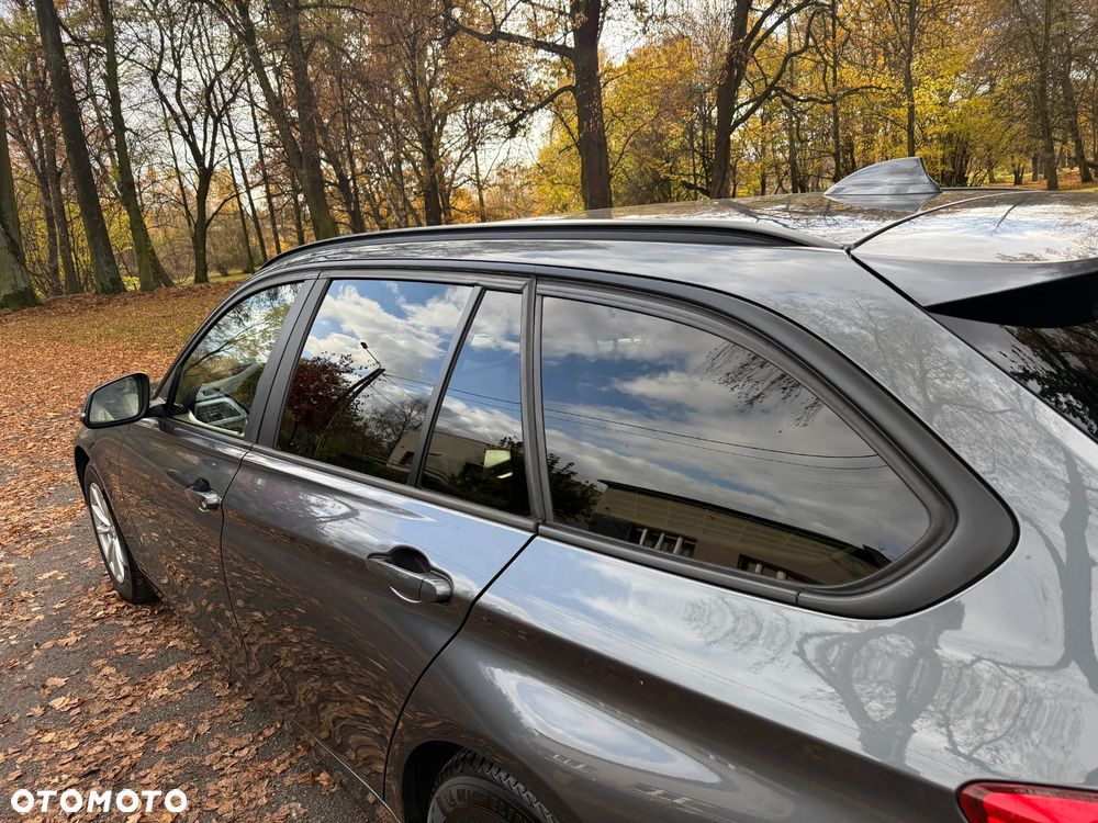 BMW Seria 3 318d DPF - 13