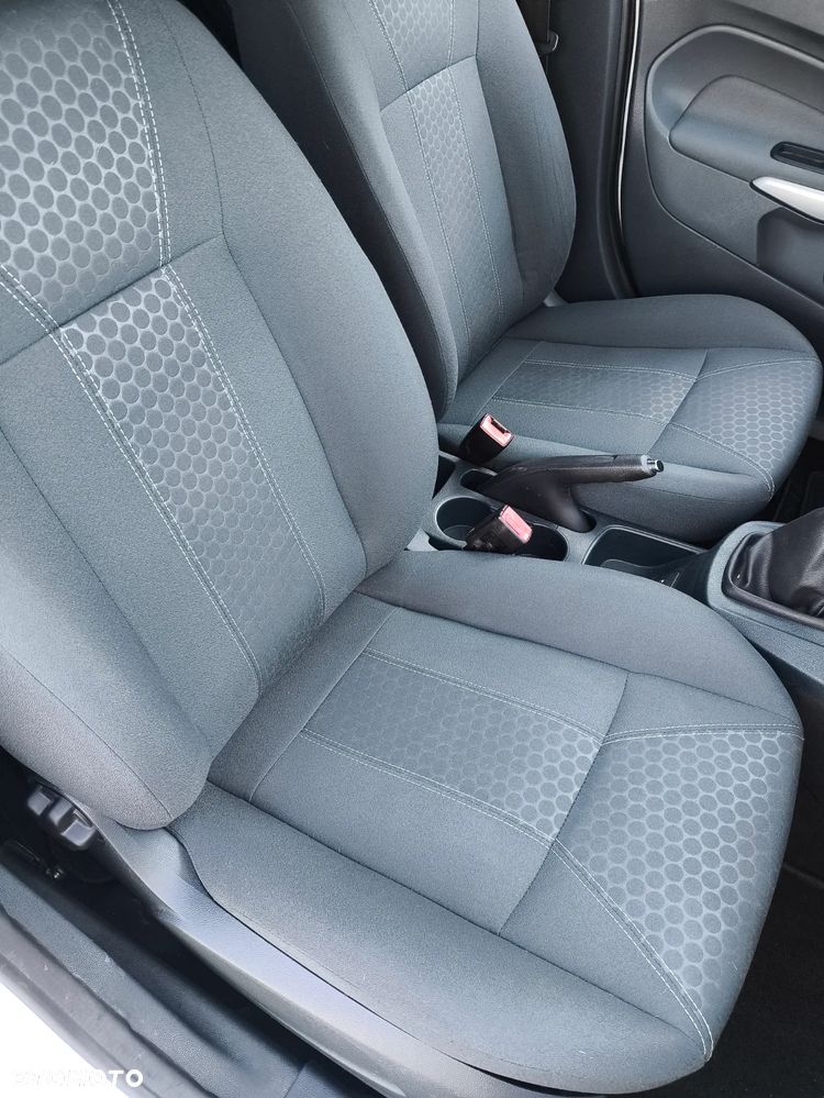 Ford Fiesta 1.4 Titanium X - 14
