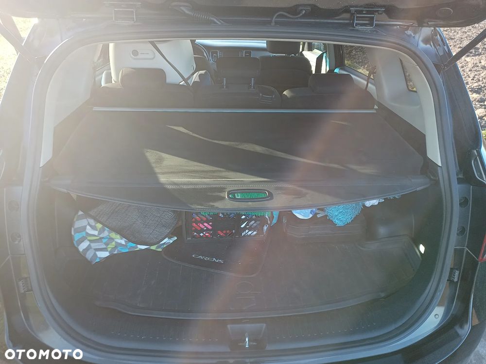 Kia Carens 1.6 GDI Dream Team Edition - 11