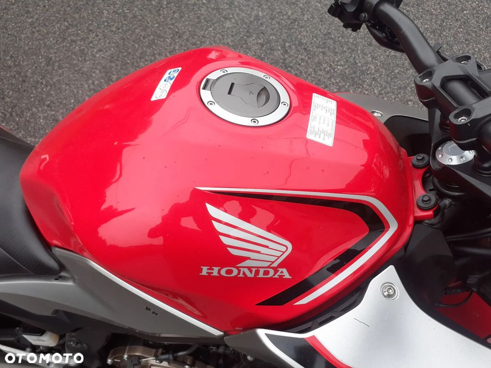 Honda CB - 16