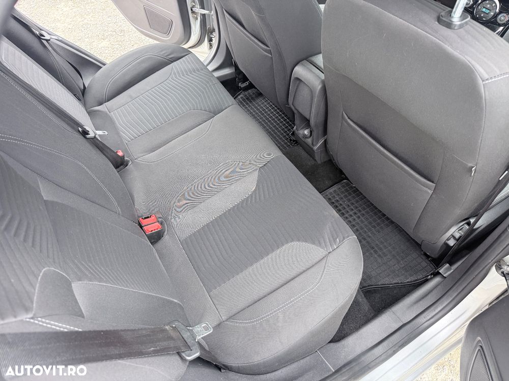 Ford Fiesta 1.6 TDCI DPF Titanium - 8