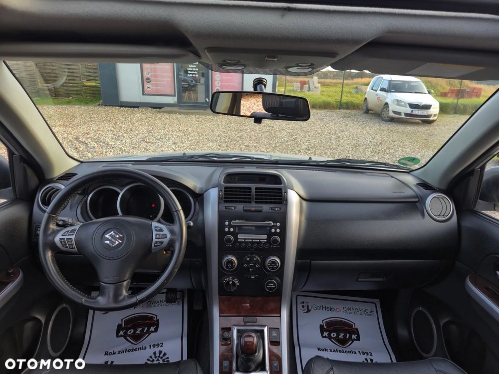 Suzuki Grand Vitara 2.0 De luxe - 18