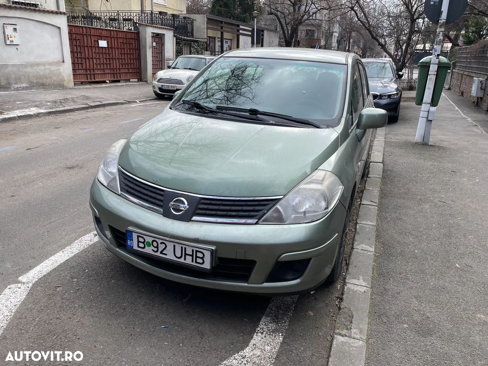 Nissan Tiida - 1