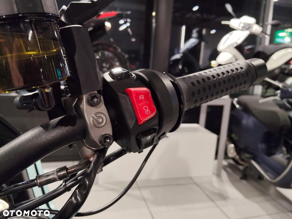 Moto Guzzi V100 Mandello - 15