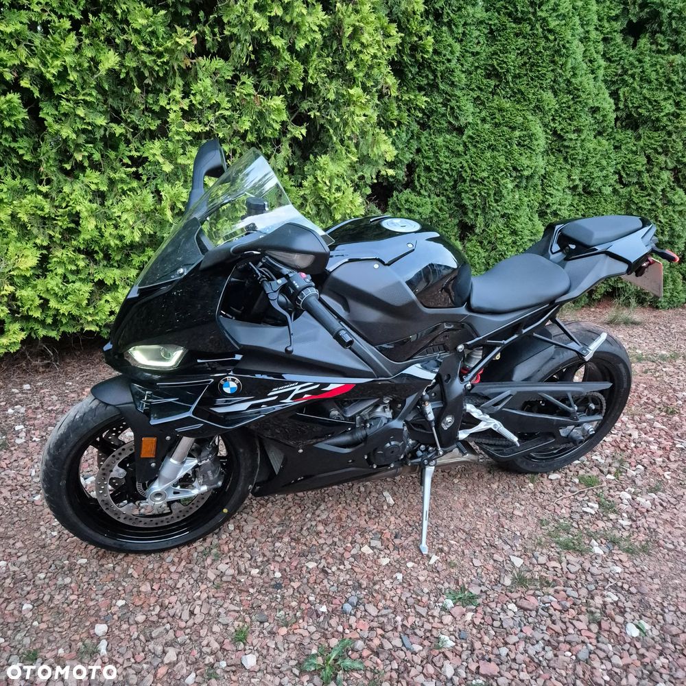 BMW S - 6