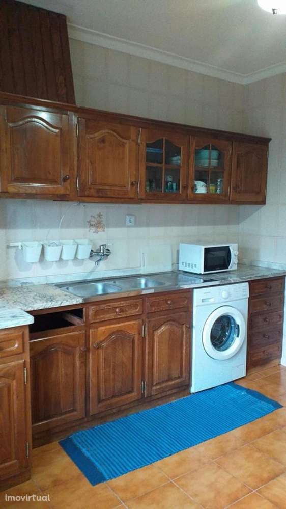 Quarto - localizado em Sé de Braga e São Lázaro Braga - Grande imagem: 2/5