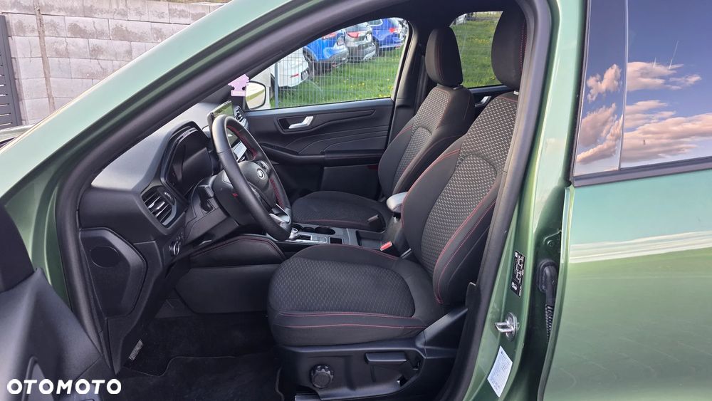 Ford Kuga 2.5 Duratec FHEV ST-LINE - 9