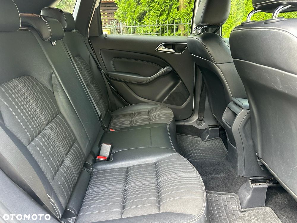 Mercedes-Benz Klasa B 180 CDI (BlueEFFICIENCY) - 13