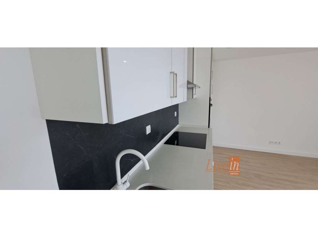 Apartamento T2 na Amadora - Grande imagem: 3/12