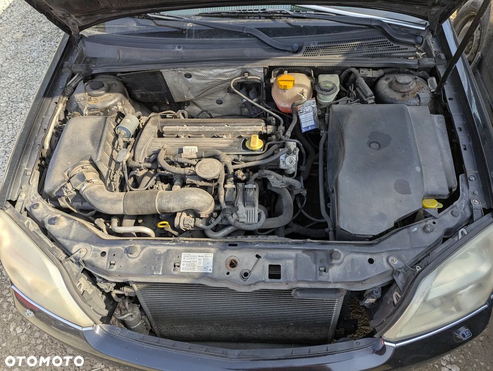 Opel Vectra C Caravan - auto na części - 10