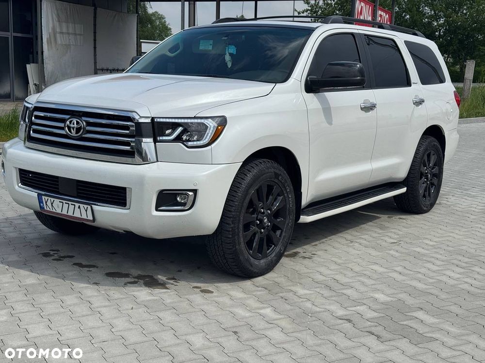 Toyota Sequoia - 2