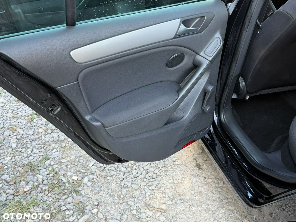 Volkswagen Golf - 19