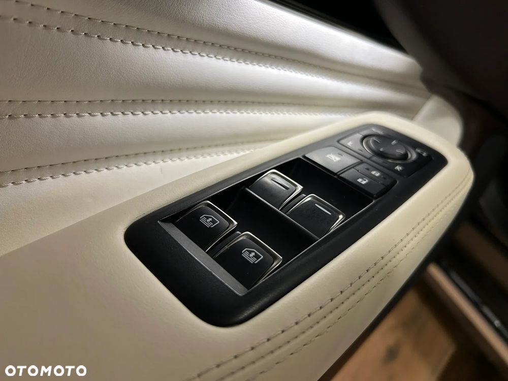 Lexus LS 500h Omotenashi AWD - 35
