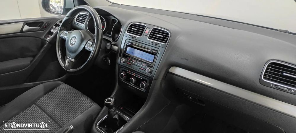 VW Golf 1.6 TDi Confortline - 24