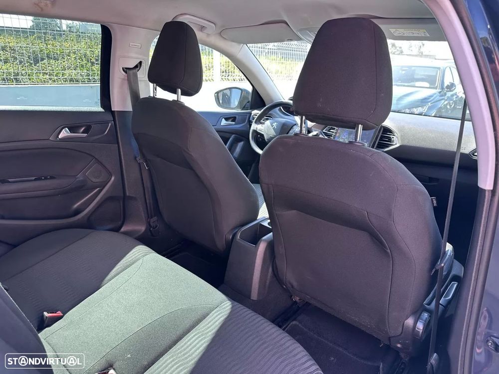 Peugeot 308 1.5 BlueHDi Style J17 - 31