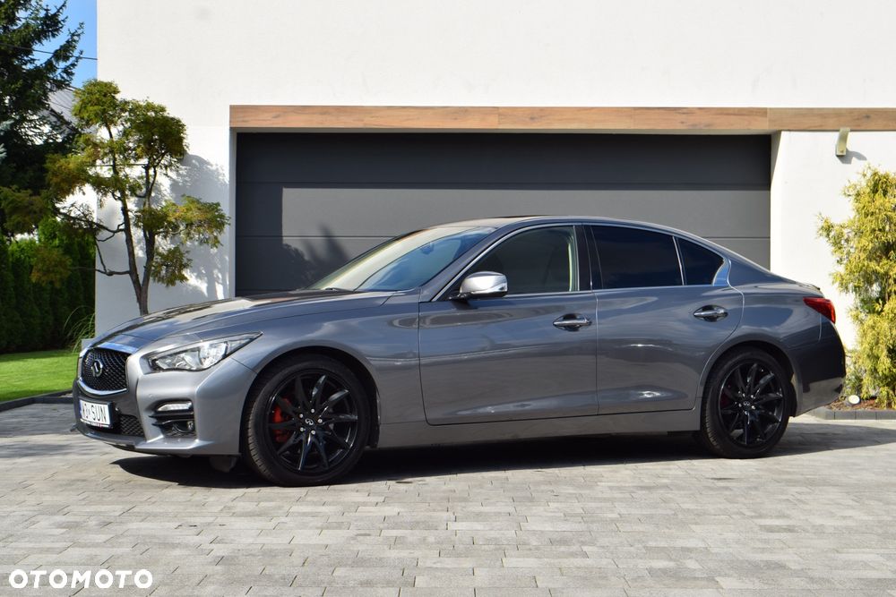 Infiniti Q50 2.0t Sport Sound Studio by Bose - 4