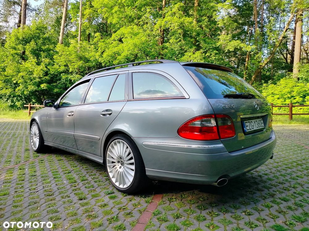 Mercedes-Benz Klasa E 280 4-Matic T Elegance - 1