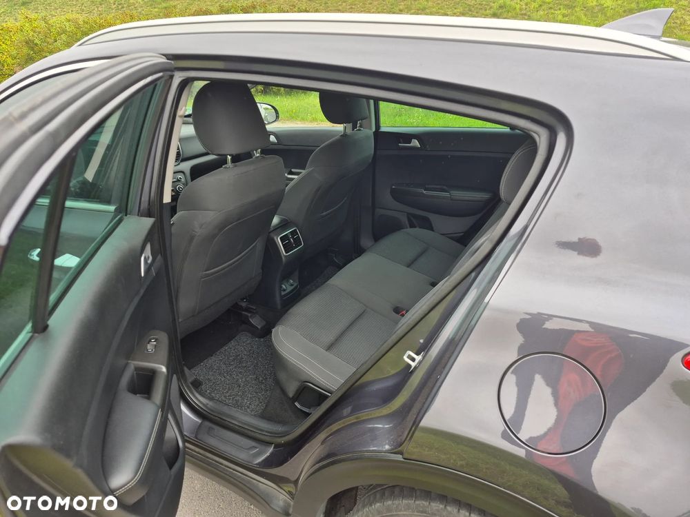 Kia Sportage 2,0 CRDI AWD Spirit - 11