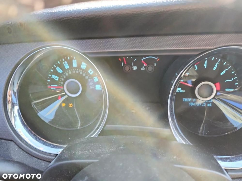 Ford Mustang 3.7 V6 - 8