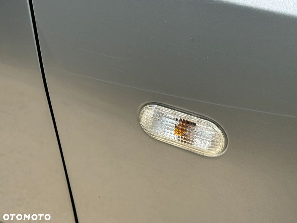 Ford Focus C-Max 1.6 FX Silver / Silver X - 24