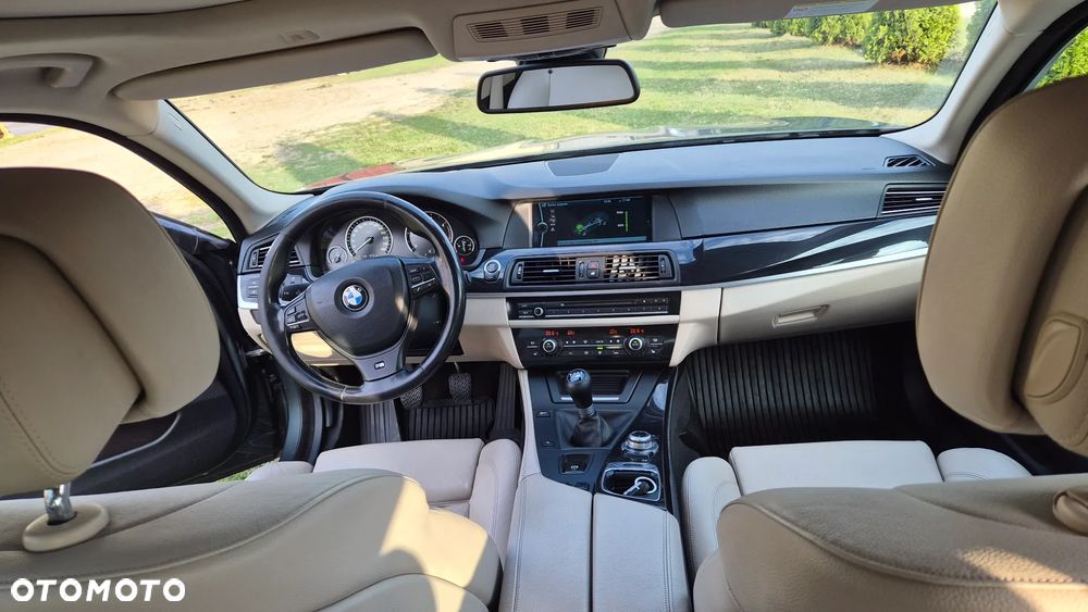 BMW Seria 5 520d - 12