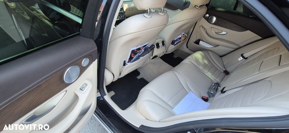 Mercedes-Benz C - 8
