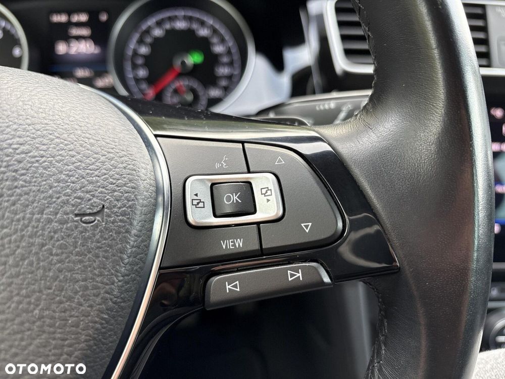 Volkswagen Golf - 15