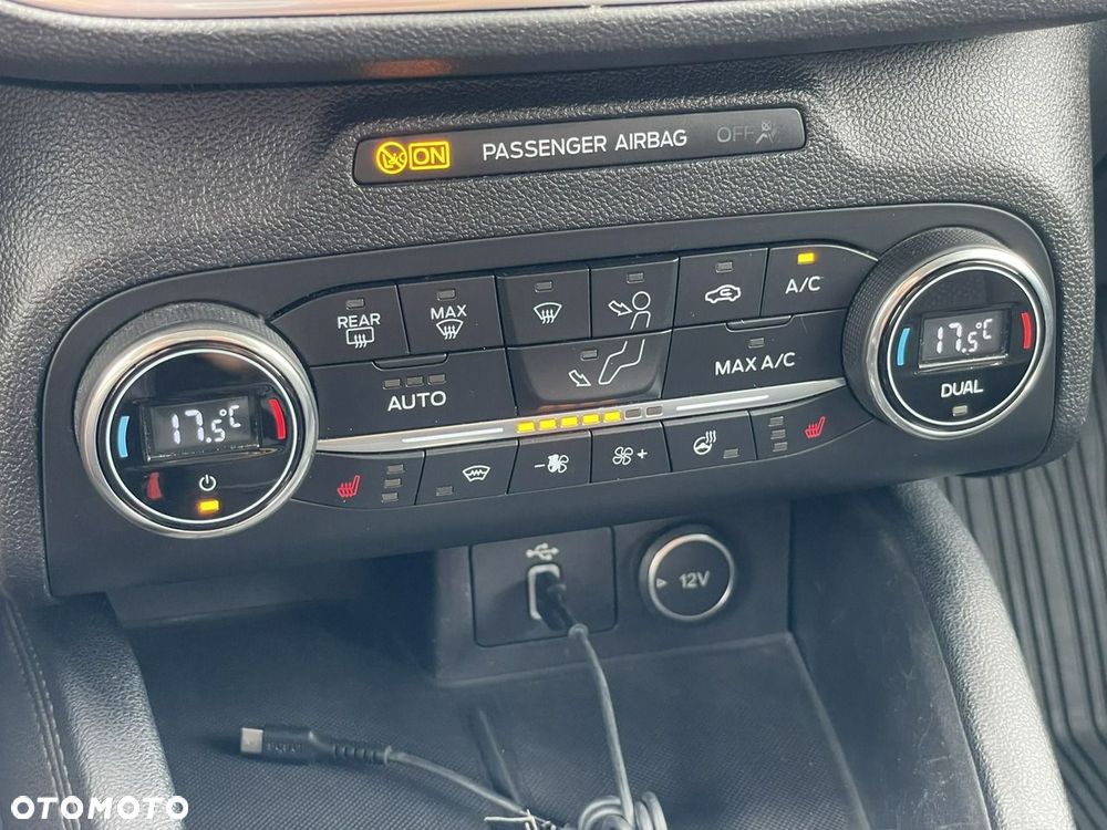 Ford Focus - 25