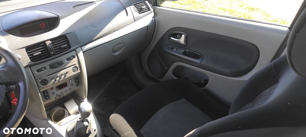 Renault Thalia 1.2 16V All Inclusive - 10