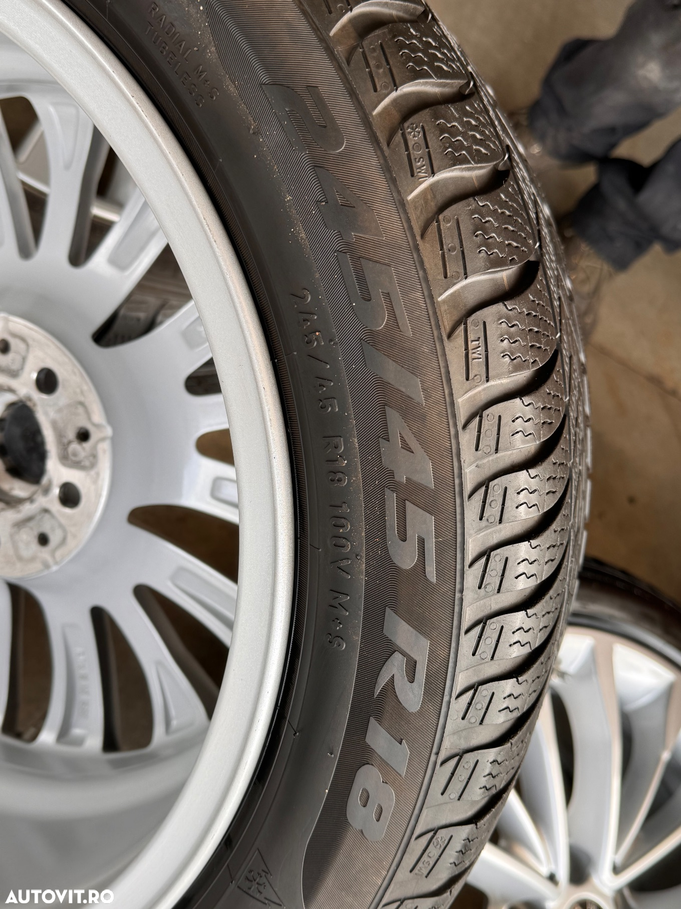 Vând jante originale BMW G30-31 pe 18” cu anvelope de iarnă - 10