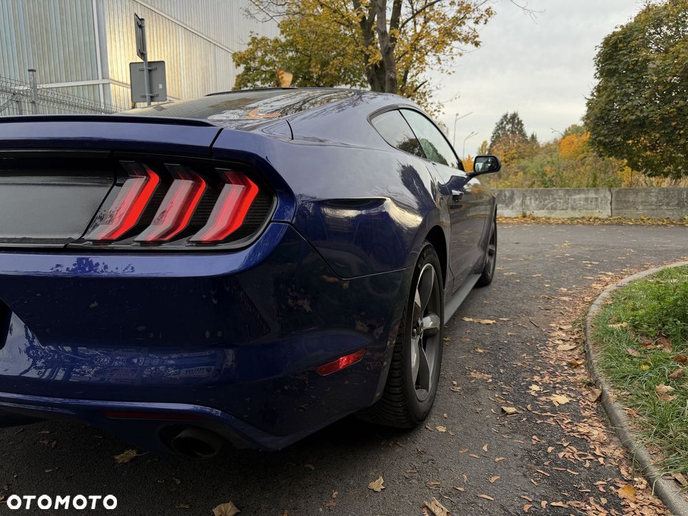 Ford Mustang - 3