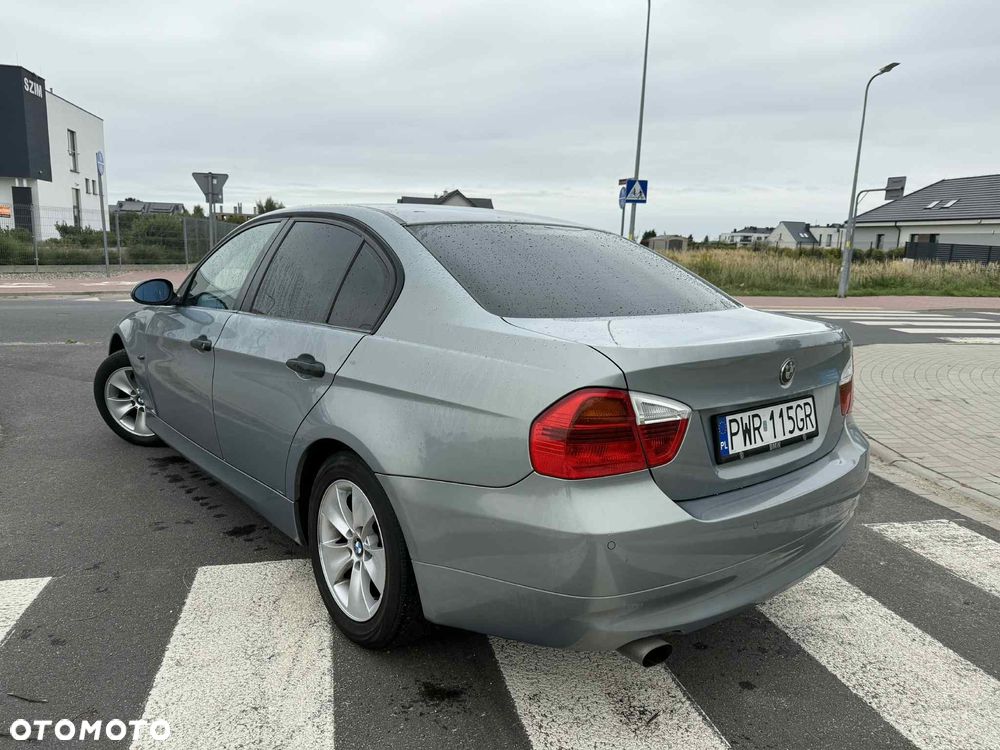 BMW Seria 3 320i - 17