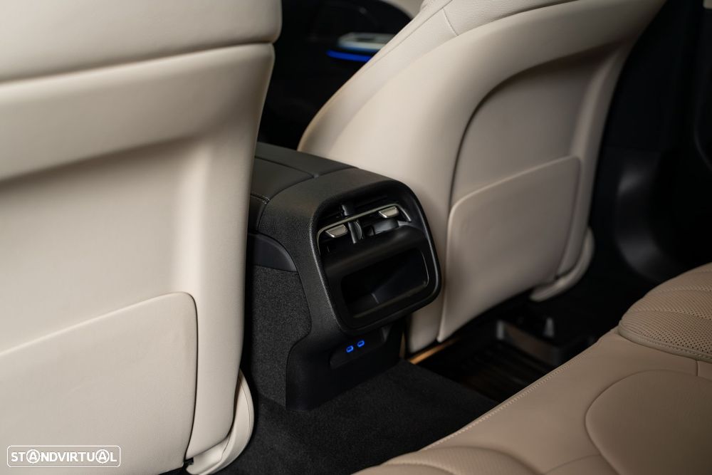 Mercedes-Benz E 300 Standard - 53