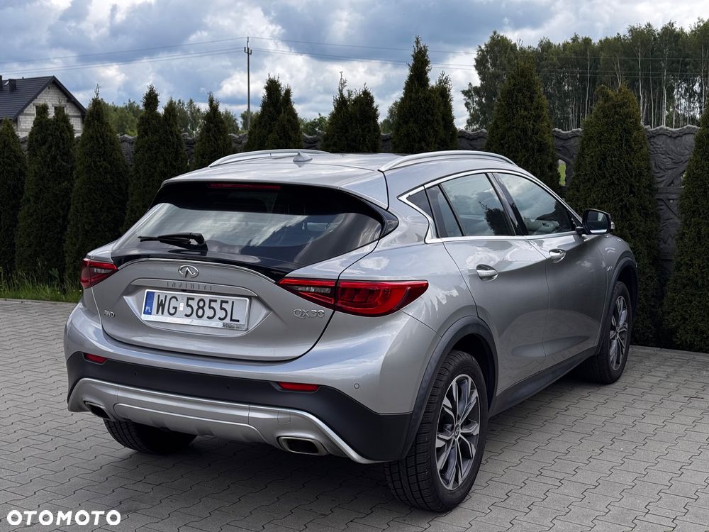 Infiniti QX30 2.0t Premium AWD 7DCT - 11
