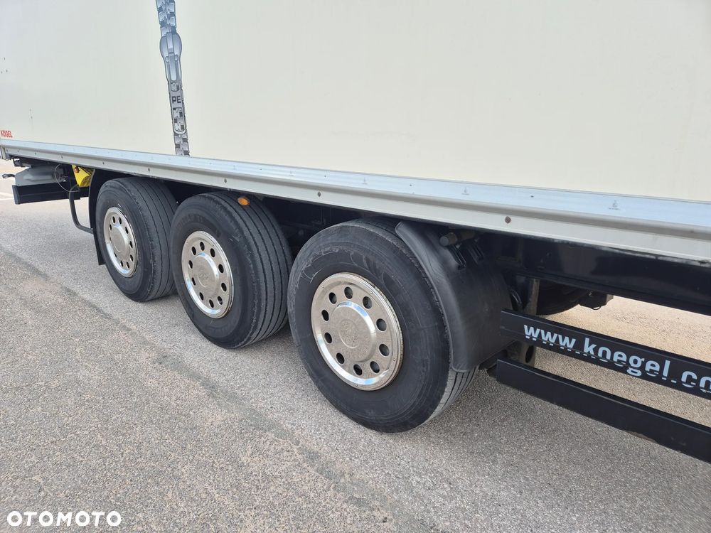 Kögel IGŁA INPOST DPD DHL ! ROLETA z Niemiec JAK NOWA / SAF PODNOSZONA OŚ / z Niemiec / TOP STAN 2015/  KOFFER KONTENER IZOTERMA ISO ISOKOFER ISOTERM GRUBY GRUBA AMAZON - 27