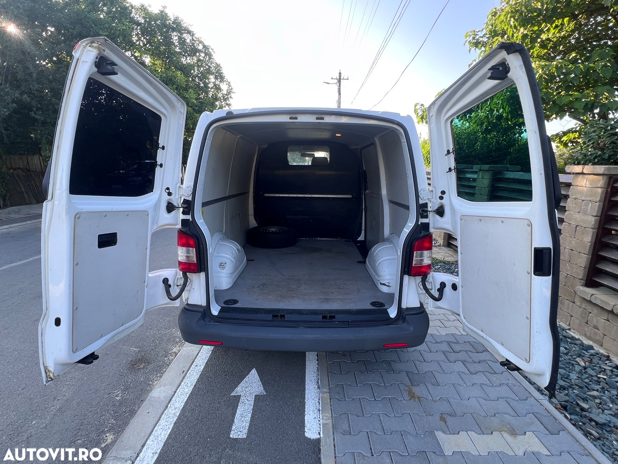 Volkswagen Transporter - 8