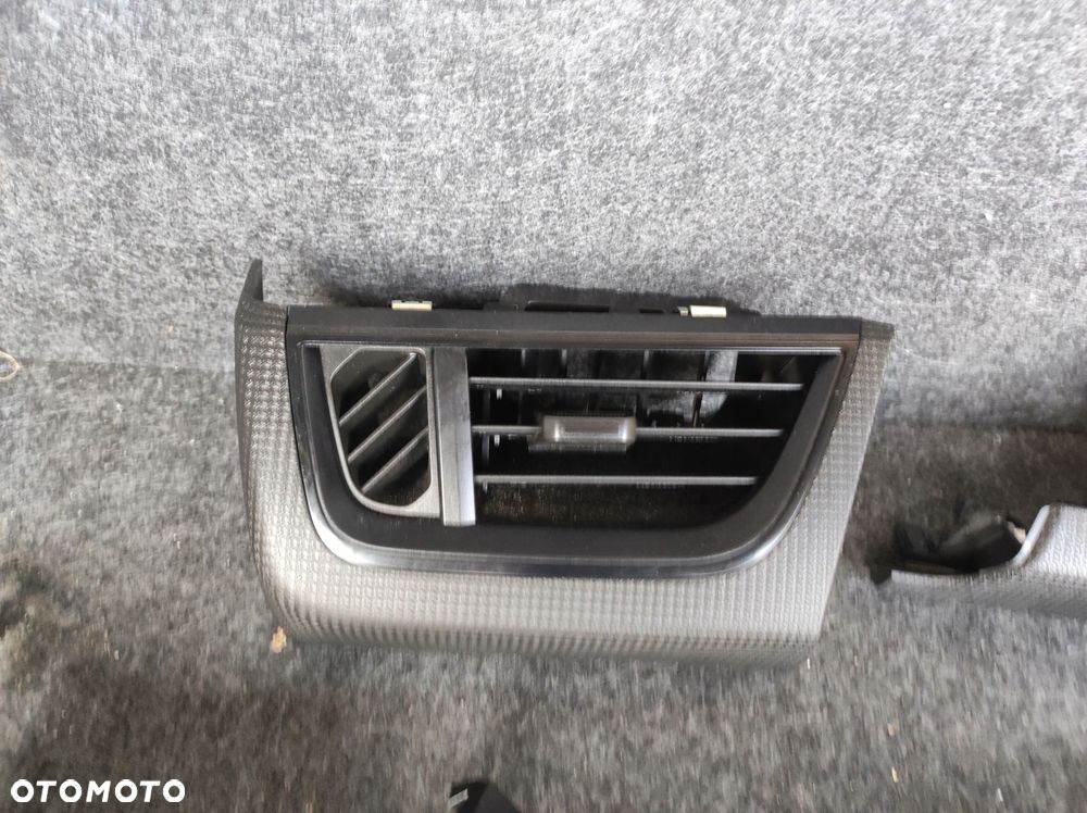 listwa dekor kratka nawiewu deski konsoli renault kangoo iv 4 - 5