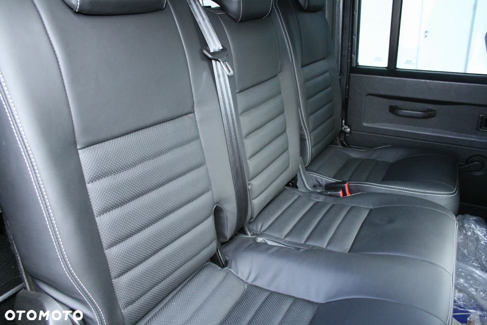 Land Rover Defender 2.2TD4 CrewCab SE - 14