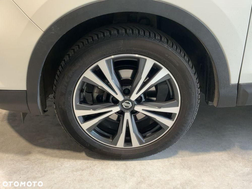 Nissan Qashqai 1.3 DIG-T N-Connecta - 6