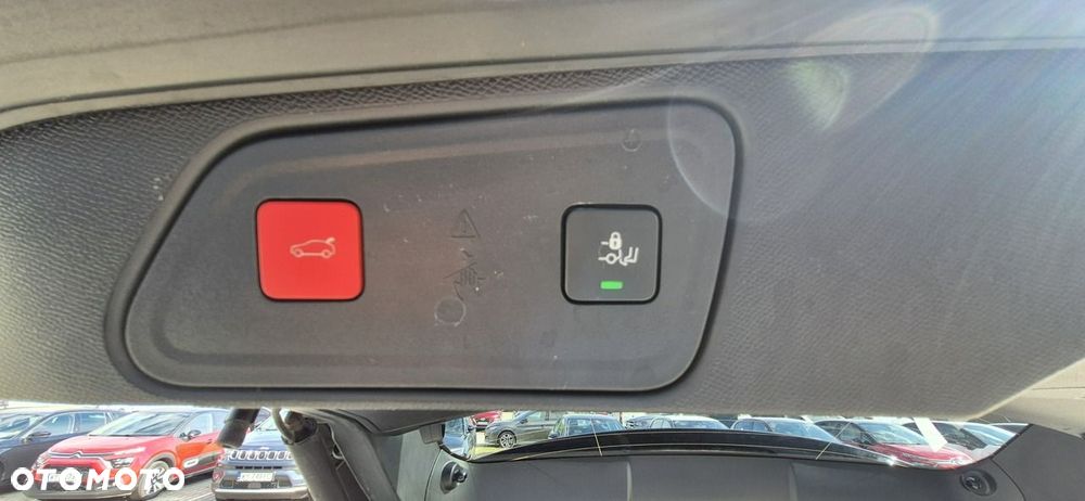 Peugeot 3008 1.2 PureTech Allure Pack S&S EAT8 - 31