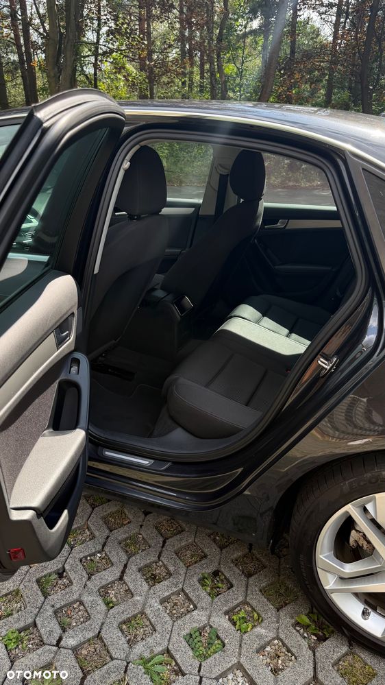 Audi A4 Limousine - 18