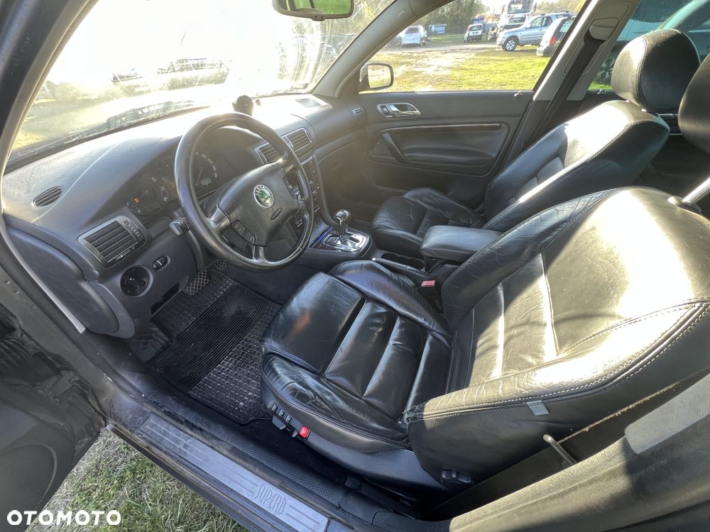 Skoda Superb 2.8 V6 Elegance Tiptr - 4