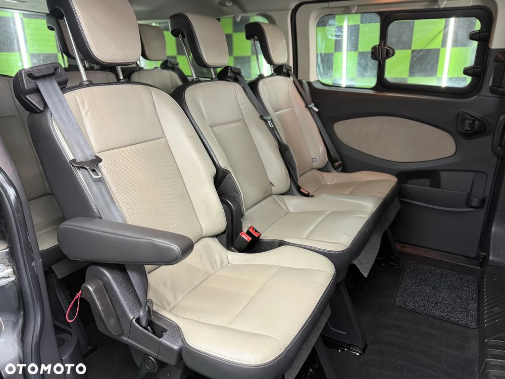 Ford Tourneo Custom 310 L2H1 VA Titanium - 8